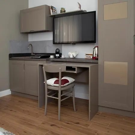 Belvedere 75 Bed & Breakfast 4*