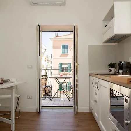 Belvedere 75 * Naples